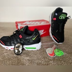 MEN’S Nike Air Max 95 Ww Black/White-Green